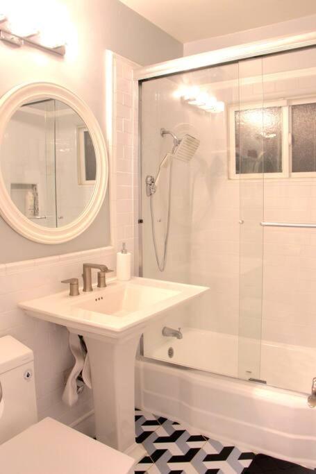 Newly Furnished Pool House Villa Лос Анджелис Екстериор снимка